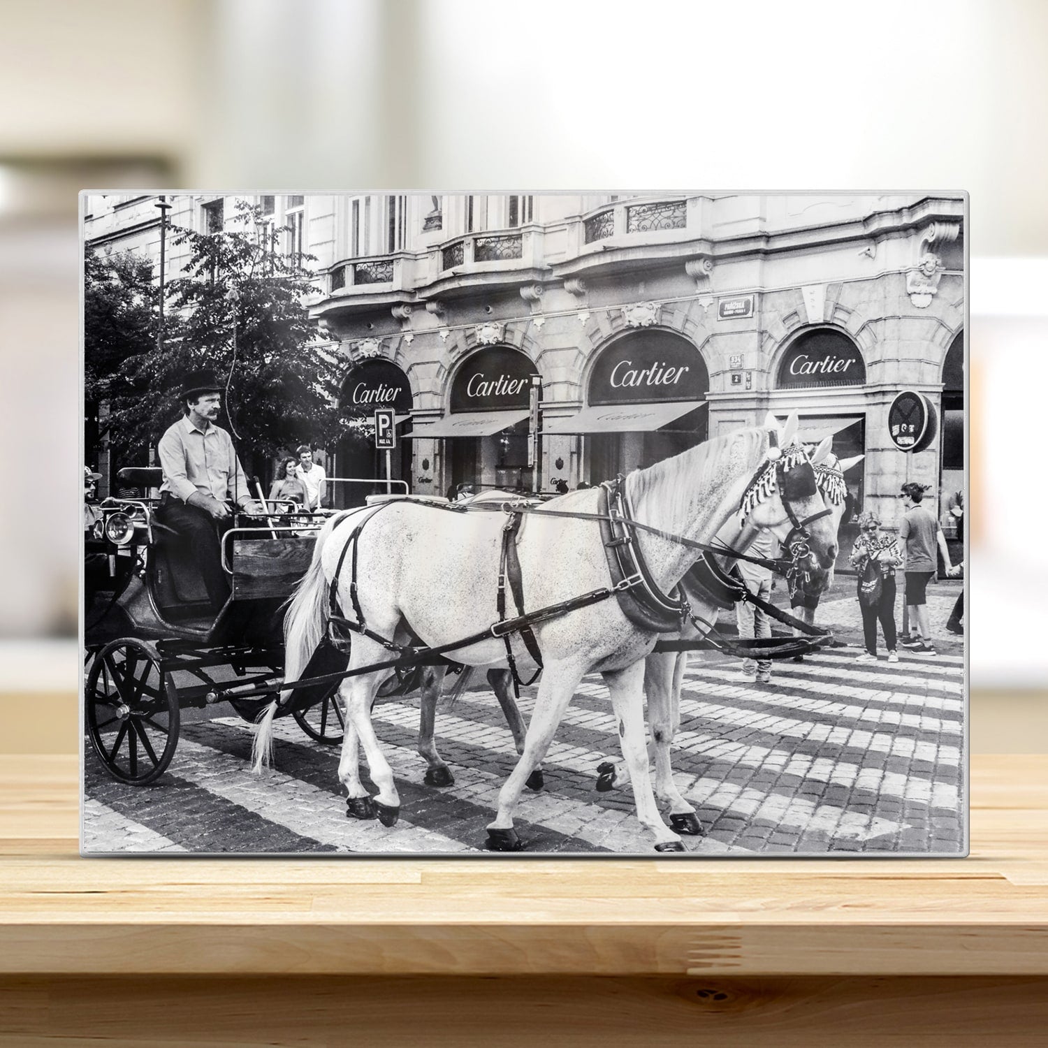 Schneidebrett - Pferd und Wagen vor Cartier-Geschäft