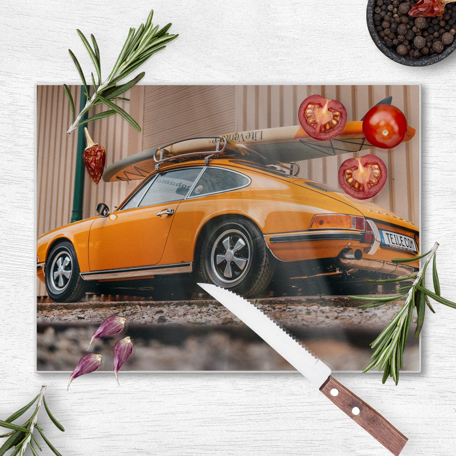 Schneidebrett - Porsche mit Surfbrett