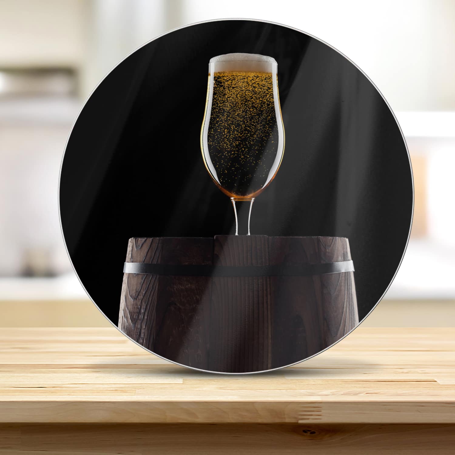 Schneidebrett Rund - Bierglas auf Holzfass