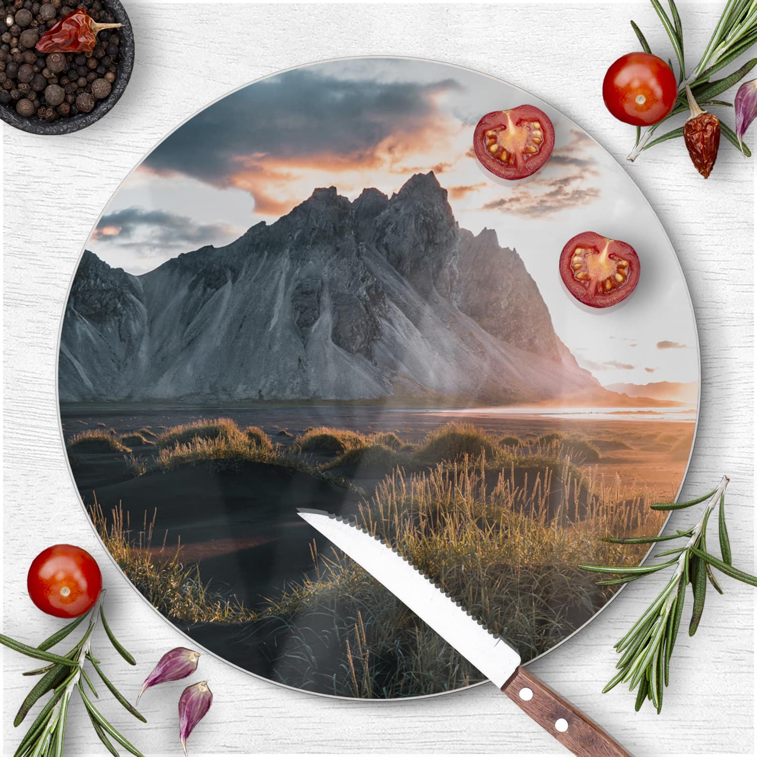Schneidebrett Rund - Berge in der Schweiz