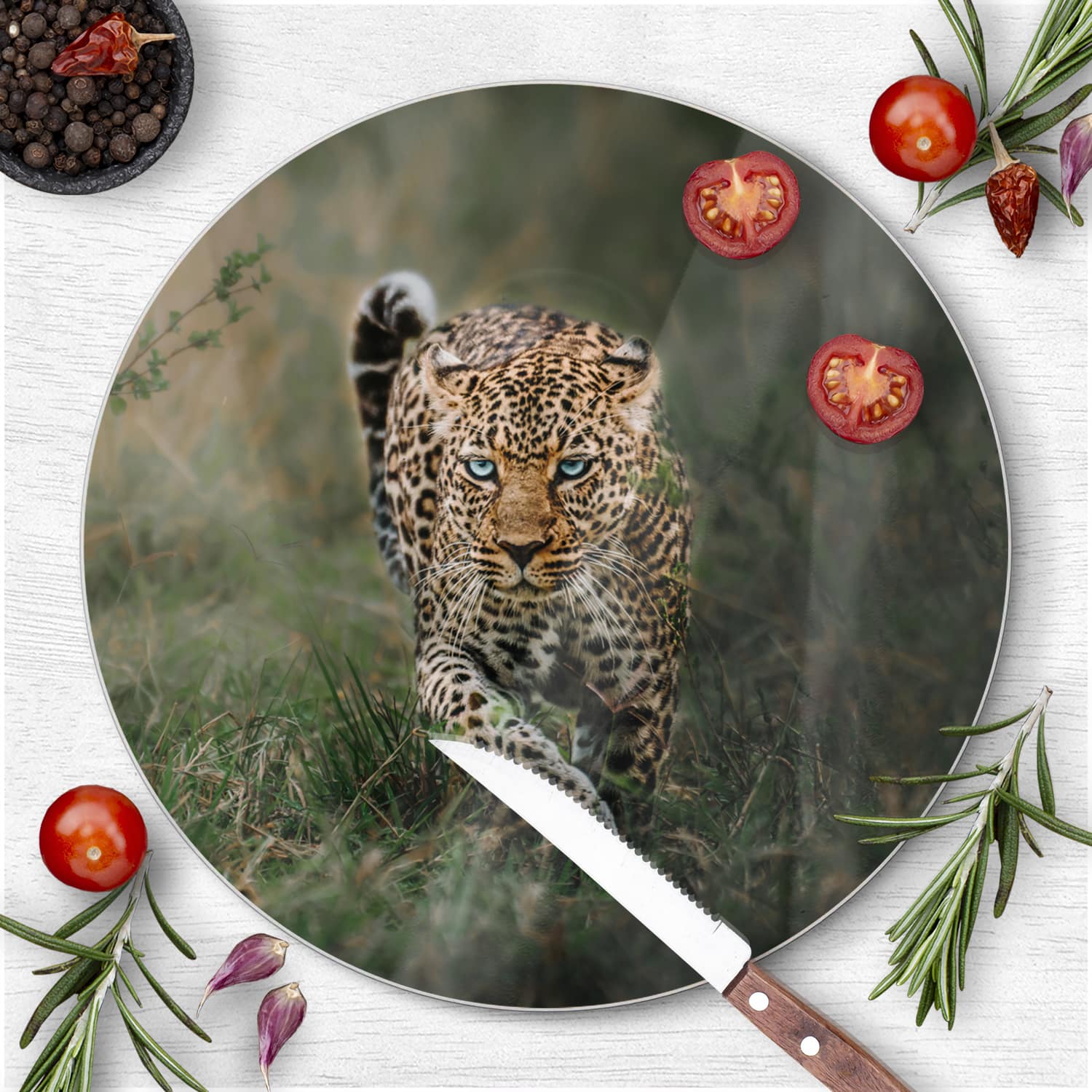 Schneidebrett Rund - Leopard im Gras