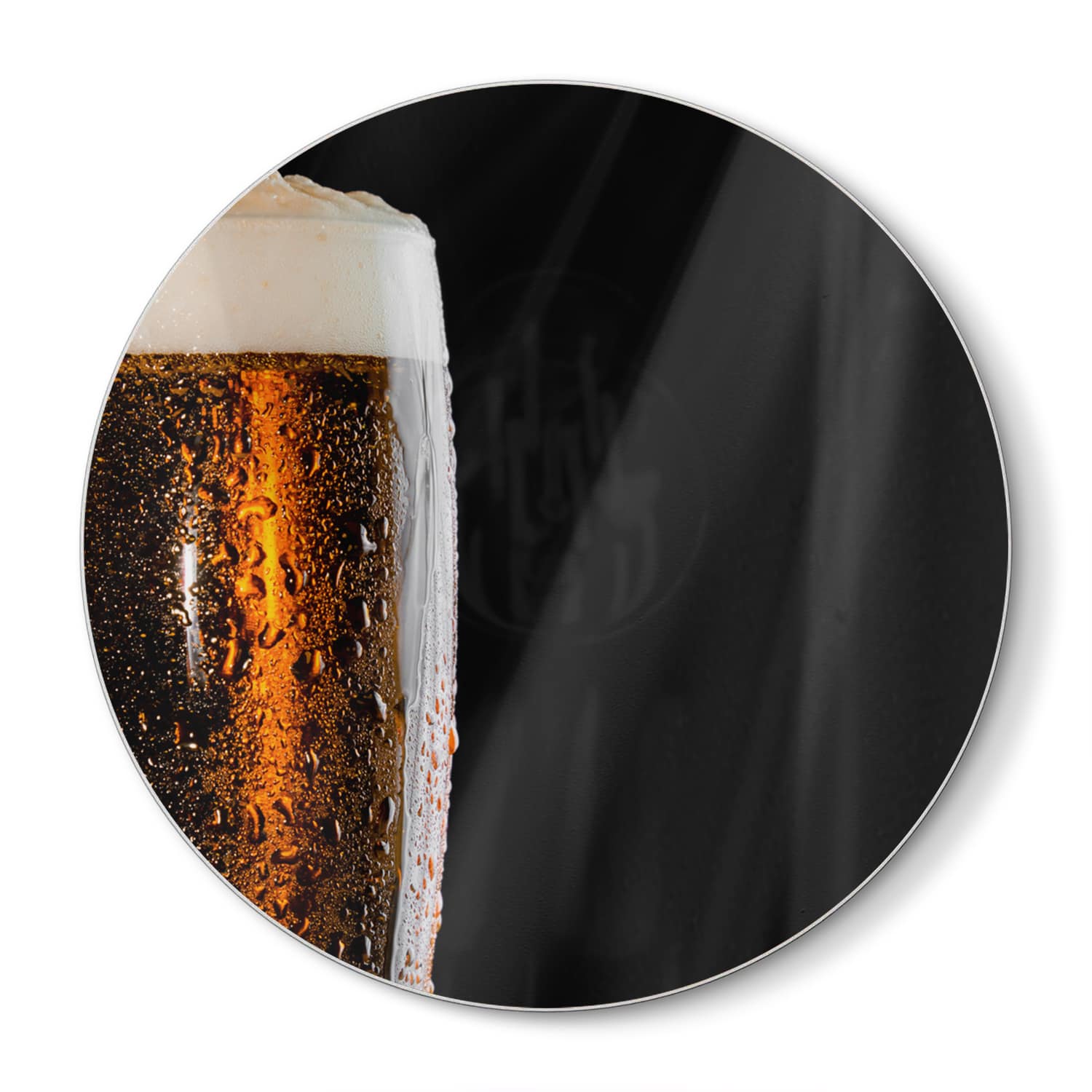 Schneidebrett Rund - Bierglas Nahaufnahme