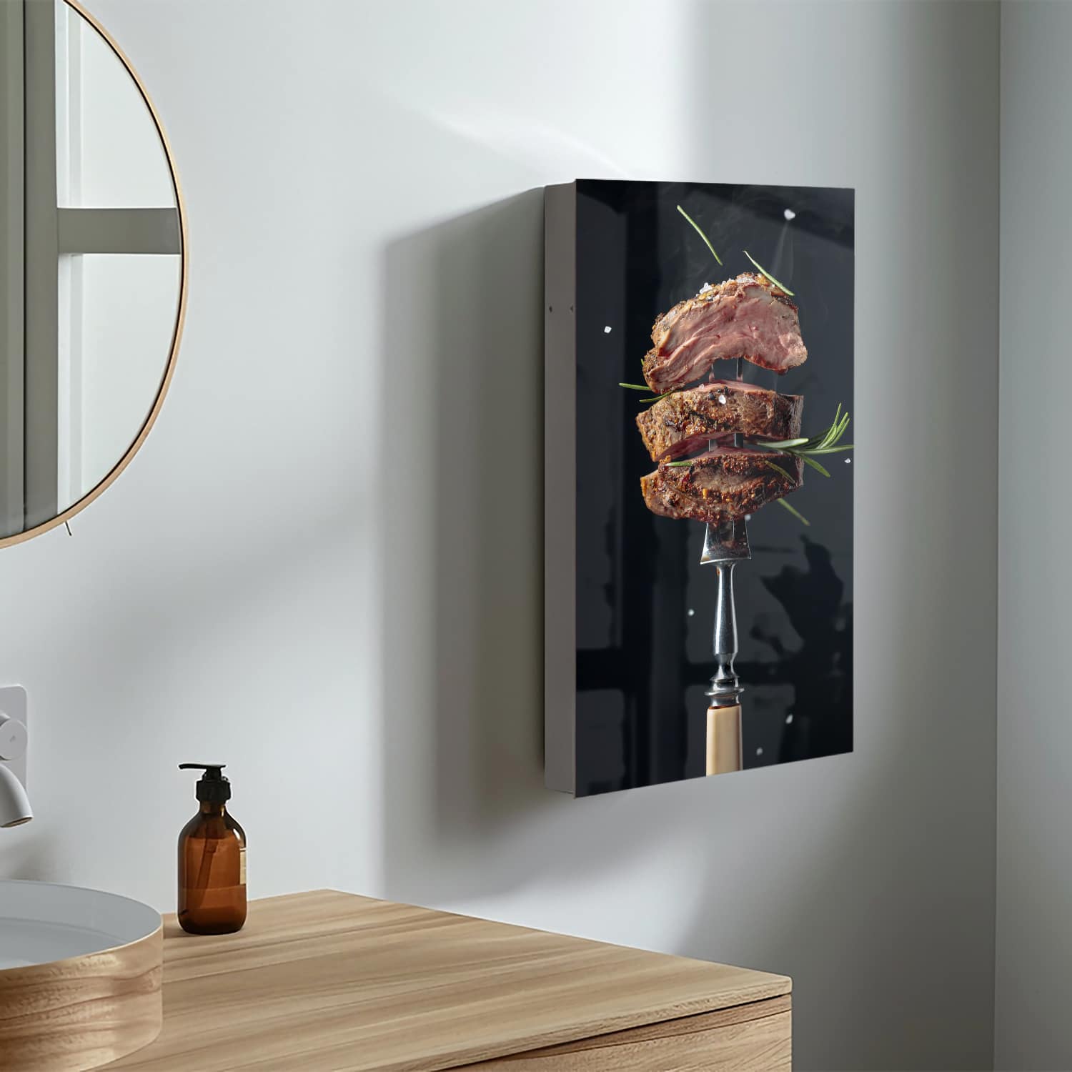 Medizinschrank Steak auf Gabel