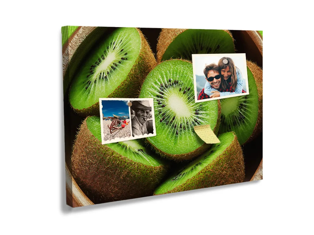 Kork-Pinnwände auf Leinwand mit frische kiwi in nahaufnahme – Format 60 × 40 cm