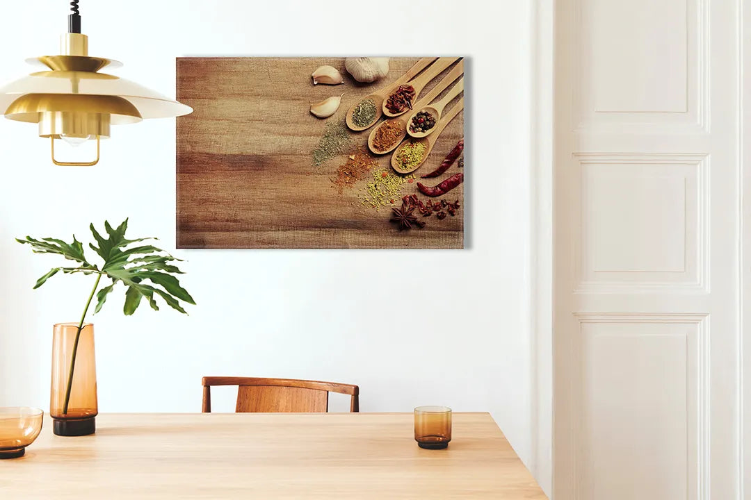 Kork-Pinnwände auf Leinwand mit kräuter und gewürze auf holztisch – Format 100 × 70 cm