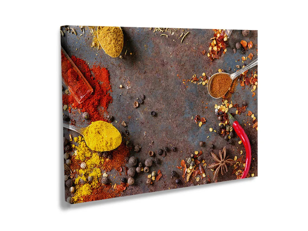 Kork-Pinnwände auf Leinwand mit bunte gewürze auf dunklem hintergrund – Format 120 × 80 cm