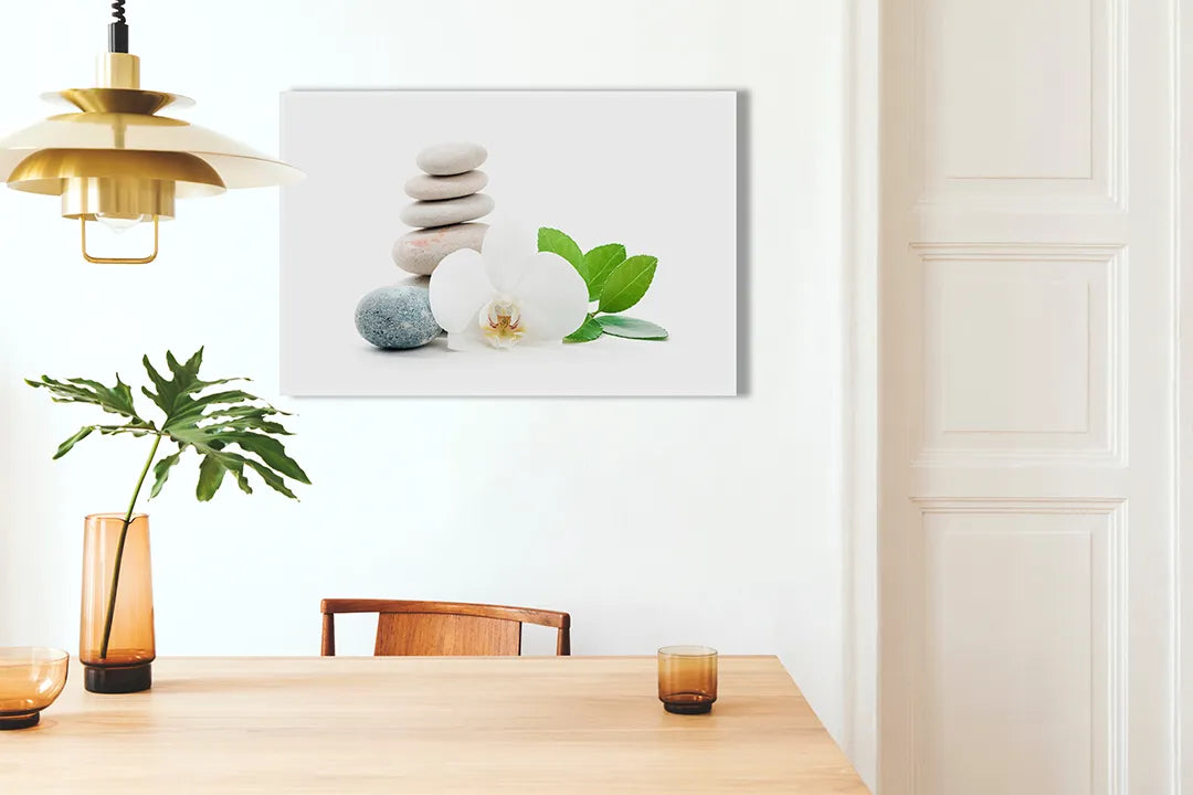 Kurkborden op canvas met witte orchidee met wellnessstenen – formaat 100 × 70 cm