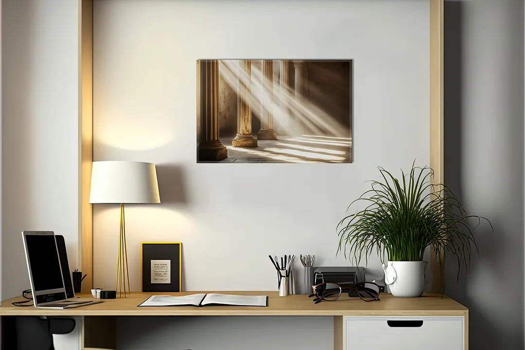 Kurkborden op canvas met zonnestralen tussen klassieke zuilen – formaat 140 × 100 cm