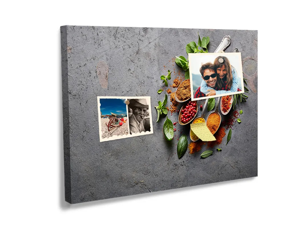 Kurkborden op canvas met verse kruiden en specerijen op steen – formaat 60 × 40 cm