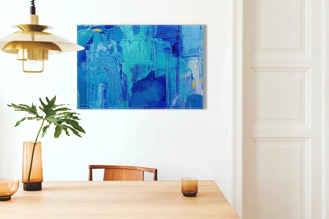 Kurkborden op canvas met abstract blauw schilderij – formaat 100 × 70 cm