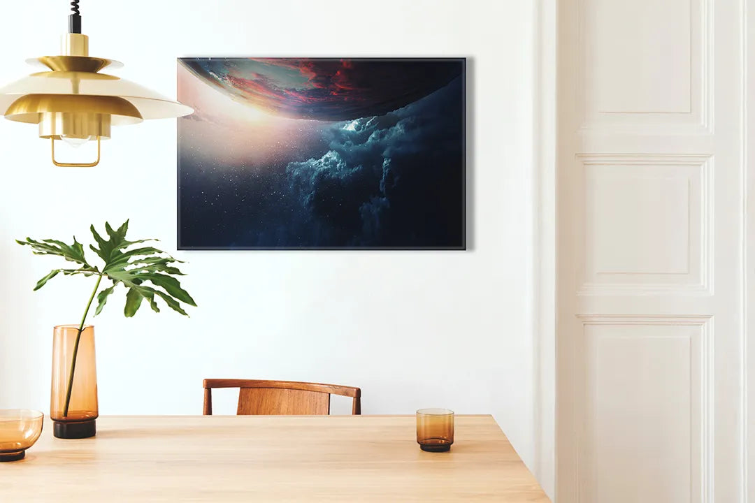 Kurkborden op canvas met dramatische planeet en stormwolken – formaat 100 × 70 cm