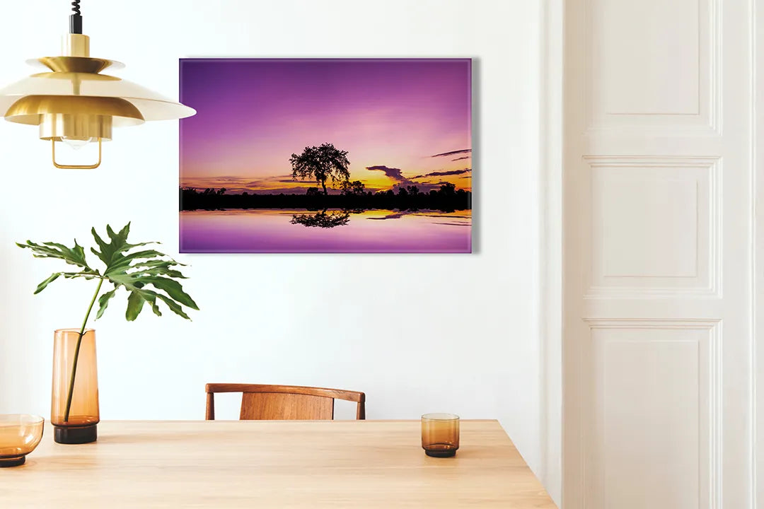 Kurkborden op canvas met boom bij paarse zonsondergang – formaat 100 × 70 cm