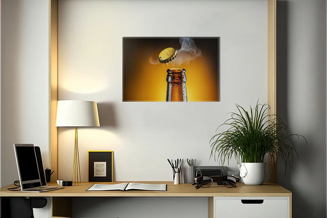 Kurkborden op canvas met bierfles met vliegende kroonkurk – formaat 140 × 100 cm