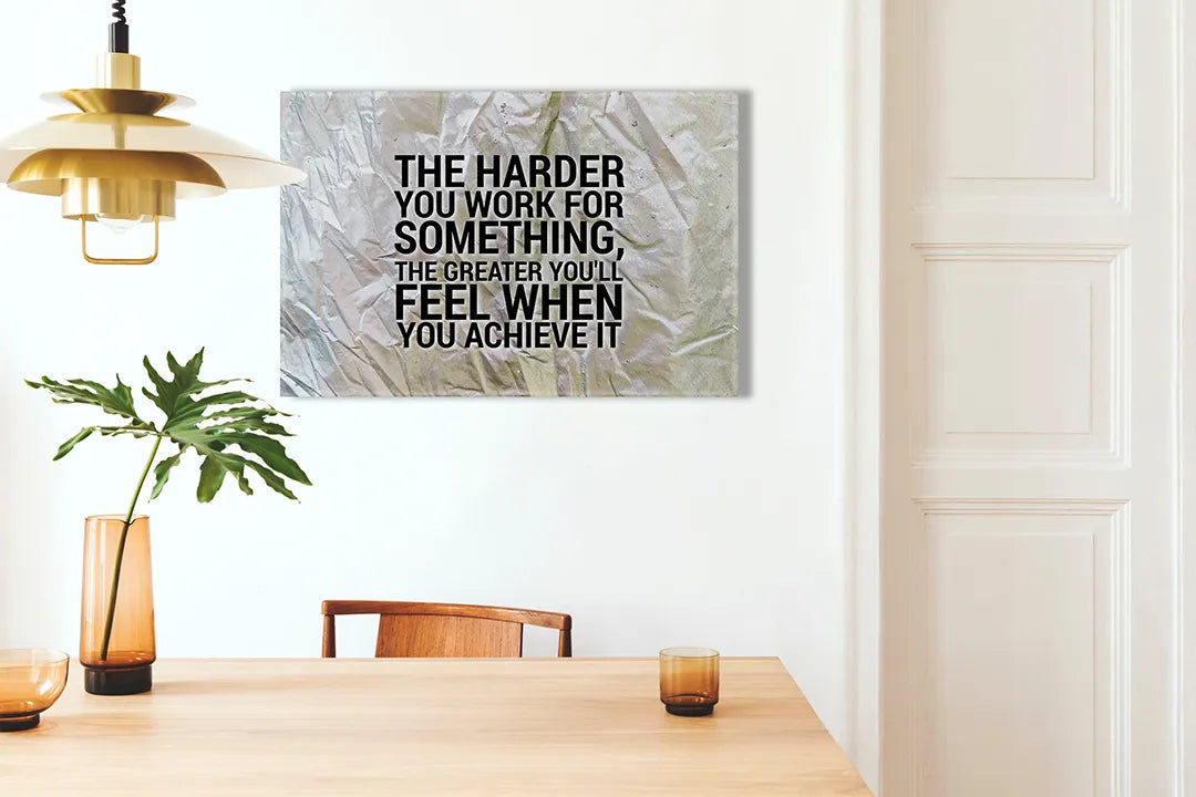 Kurkborden op canvas met motiverende quote over hard werken – formaat 100 × 70 cm