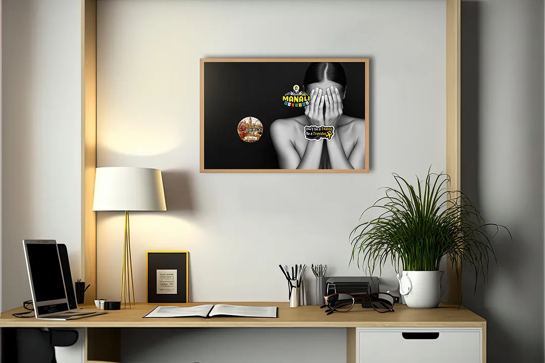Metall Magnetboard mit hochwertigem Frau Hände vor Gesicht schwarz weiß Design