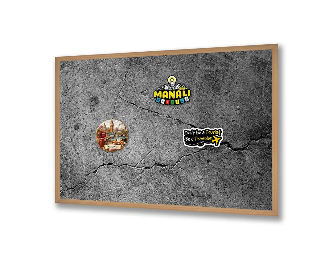 Metall Magnetboard mit hochwertigem Gebarsten Betonnen Wand Design