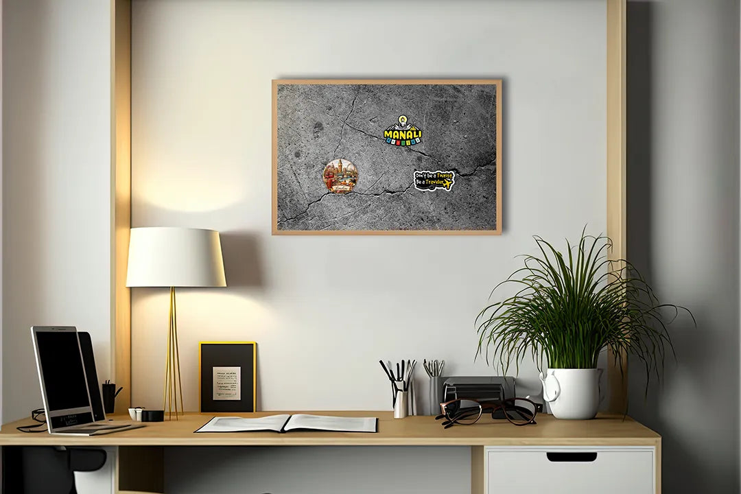 Metall Magnetboard mit hochwertigem Gebarsten Betonnen Wand Design