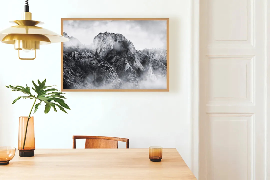 Metall Magnetboard mit hochwertigem Mistige Bergtoppen Design