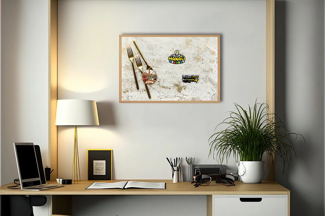 Metall Magnetboard mit hochwertigem Goldene bestek auf Marmor Design
