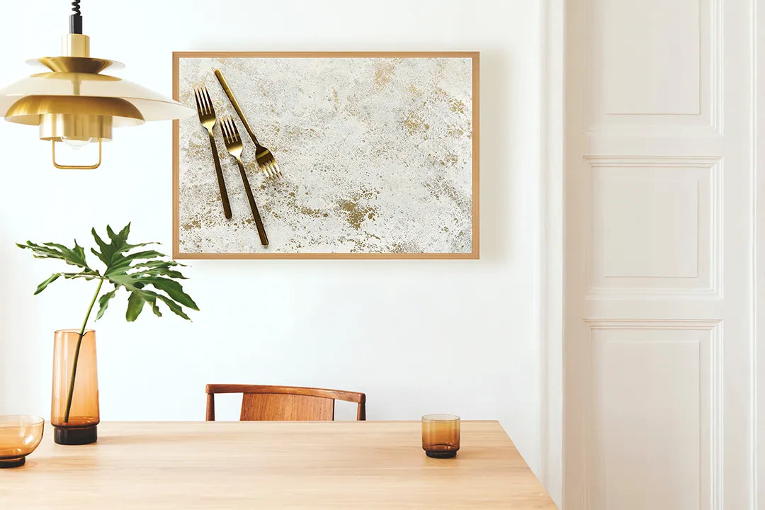 Metall Magnetboard mit hochwertigem Goldene bestek auf Marmor Design