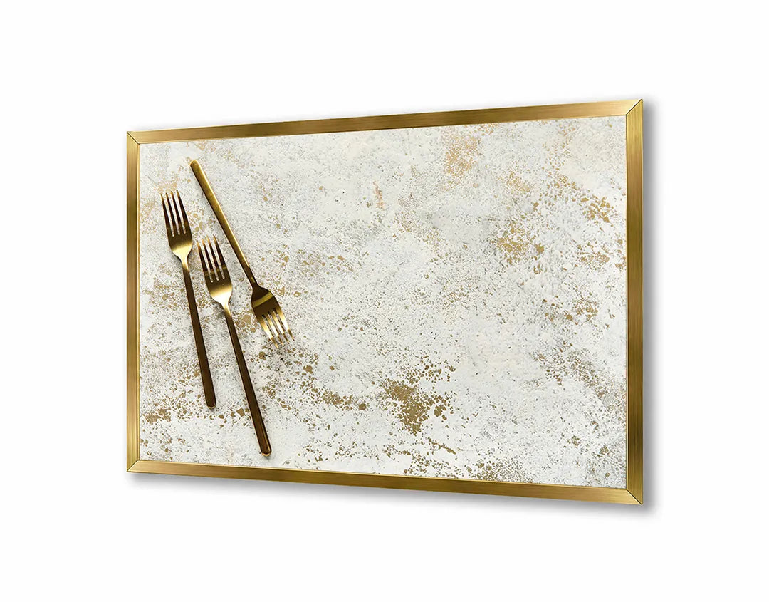 Metall Magnetboard mit hochwertigem Goldene bestek auf Marmor Design