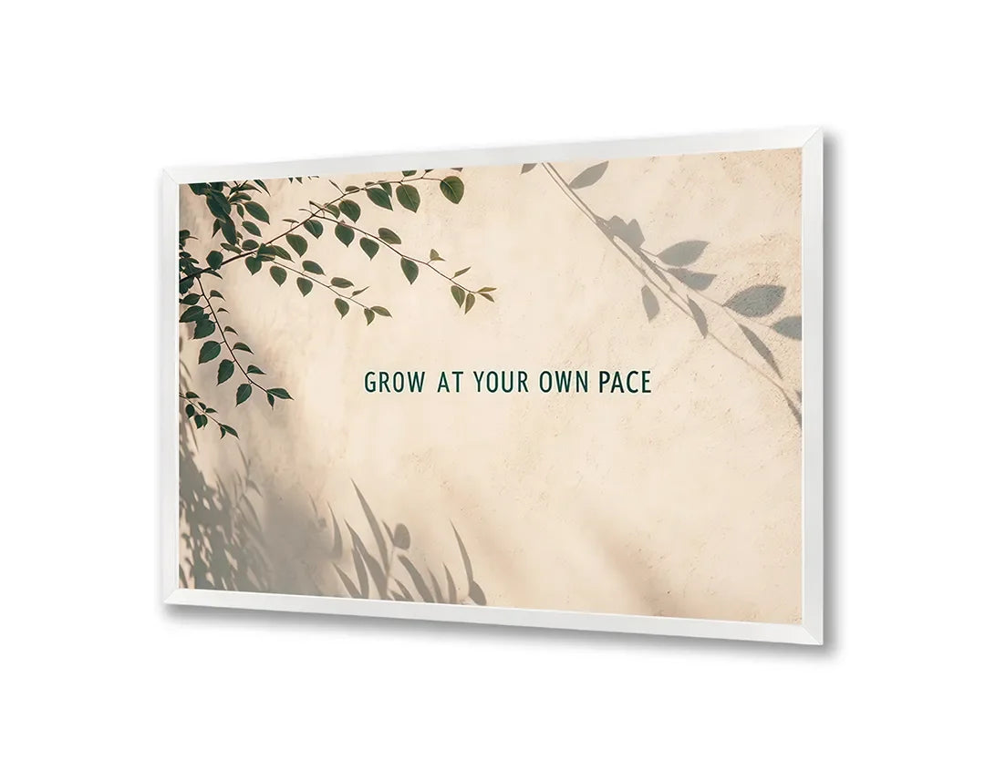 Metall Magnetboard mit hochwertigem Grow at your own pace Zitat Design