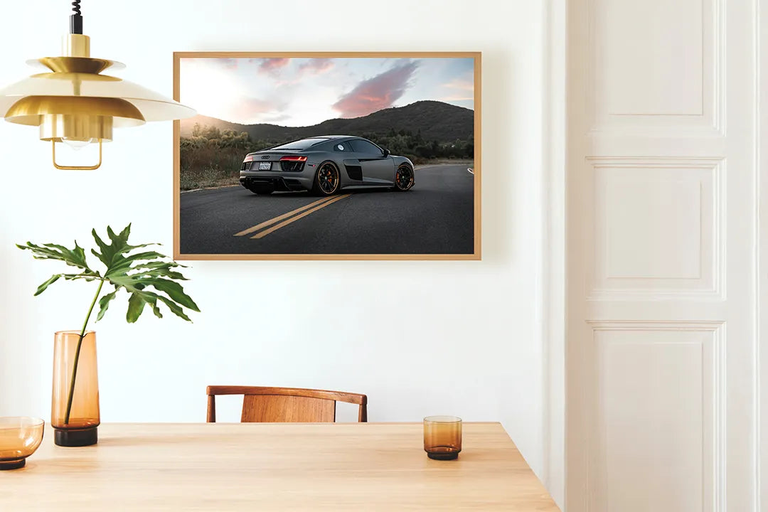 Metall Magnetboard mit hochwertigem Sportwagen auf Bergstraße Design