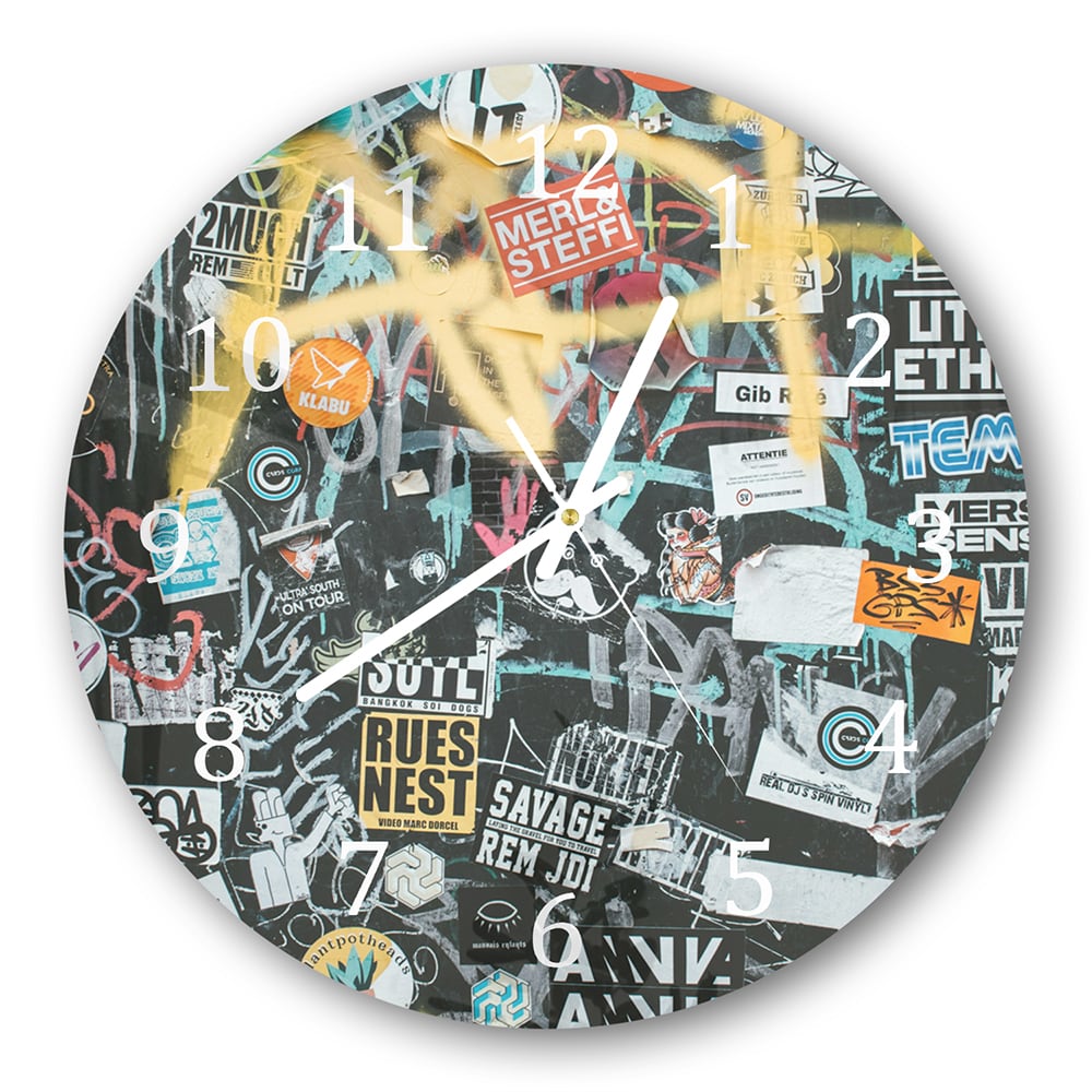 Wanduhr Rund - Wand voller Sticker