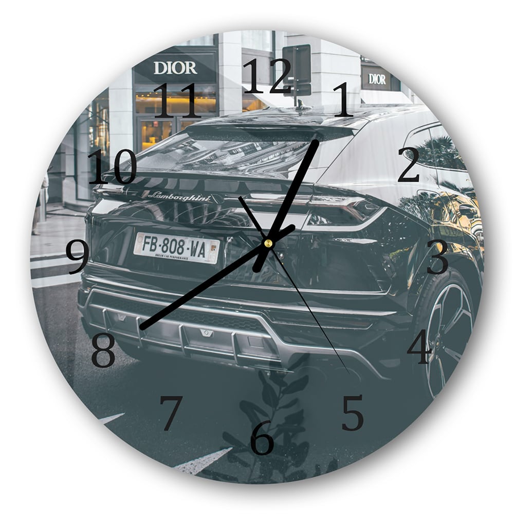 Wanduhr Rund - Lamborghini vor Dior-Laden
