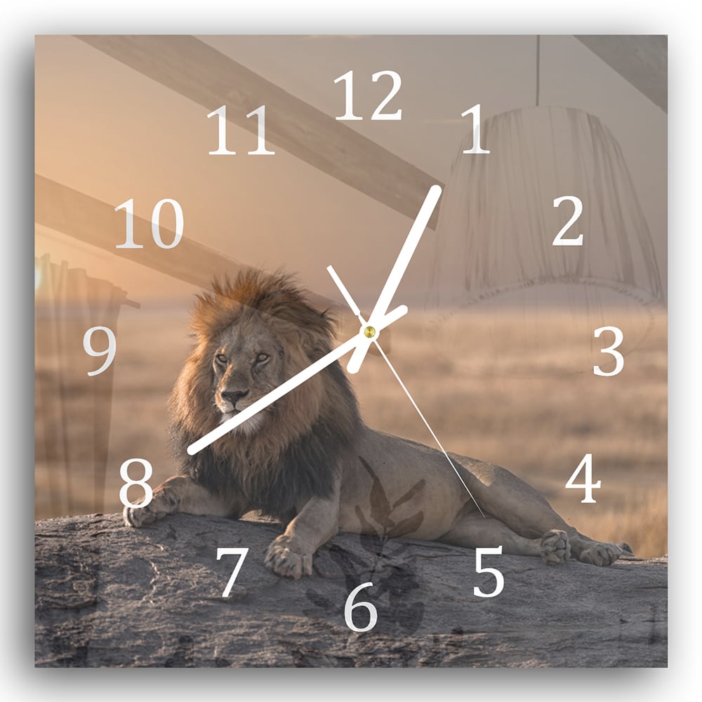 Wanduhr 30x30 - Löwe auf einem Felsen