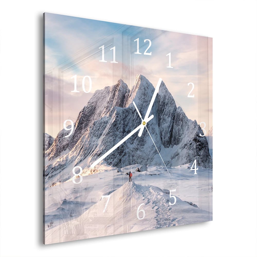 Wanduhr 30x30 - Schneebedeckter Berggipfel