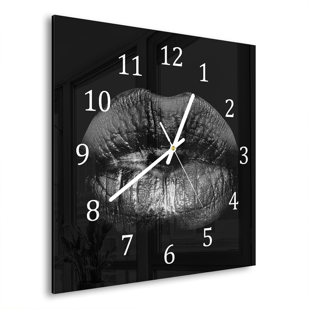 Wanduhr 30x30 - Schwarze Lippen