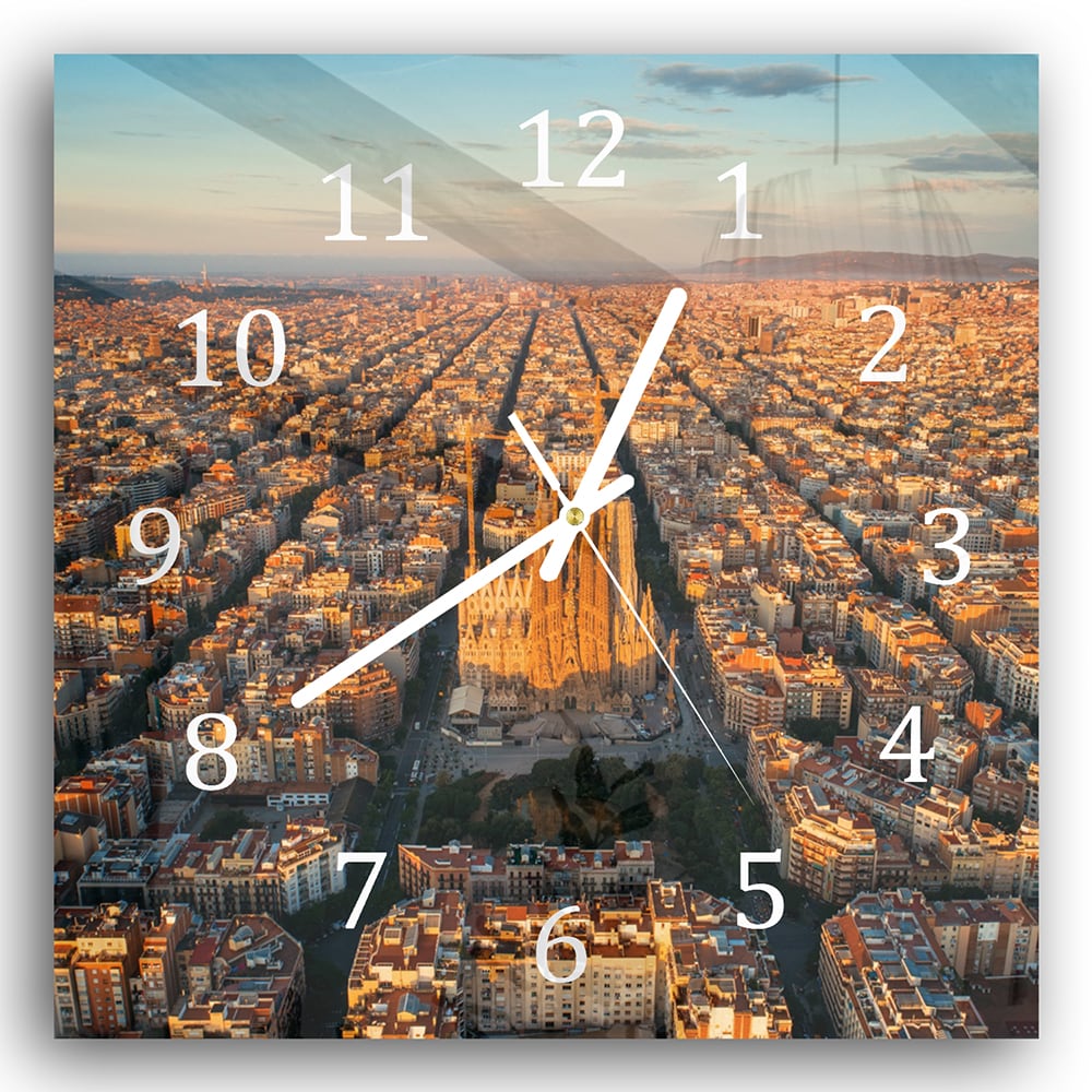 Wanduhr 30x30 - Luftaufnahme der Sagrada Familia