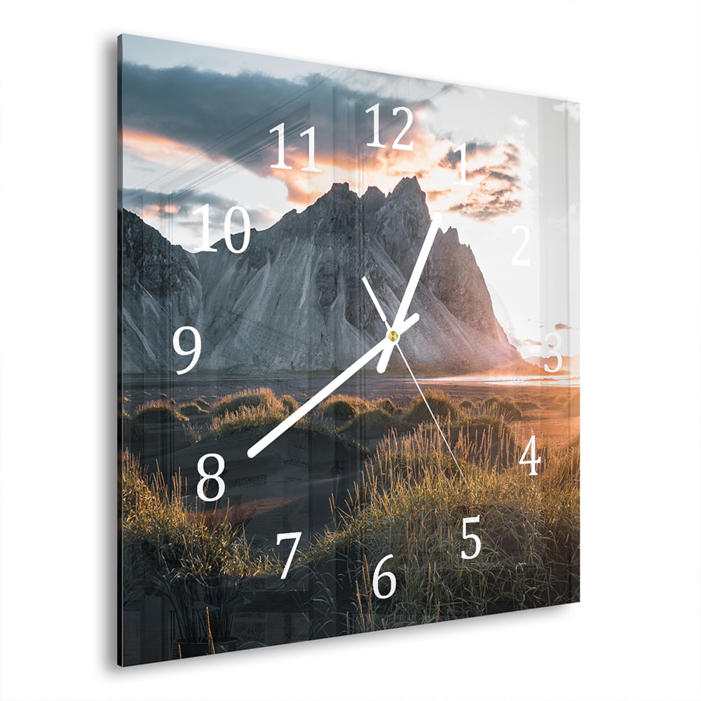 Wanduhr 30x30 - Berge in der Schweiz