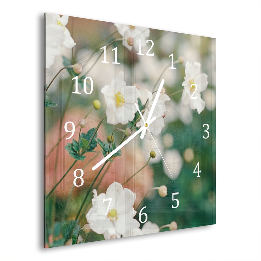 Wanduhr 30x30 - Weiße Blumen im Garten