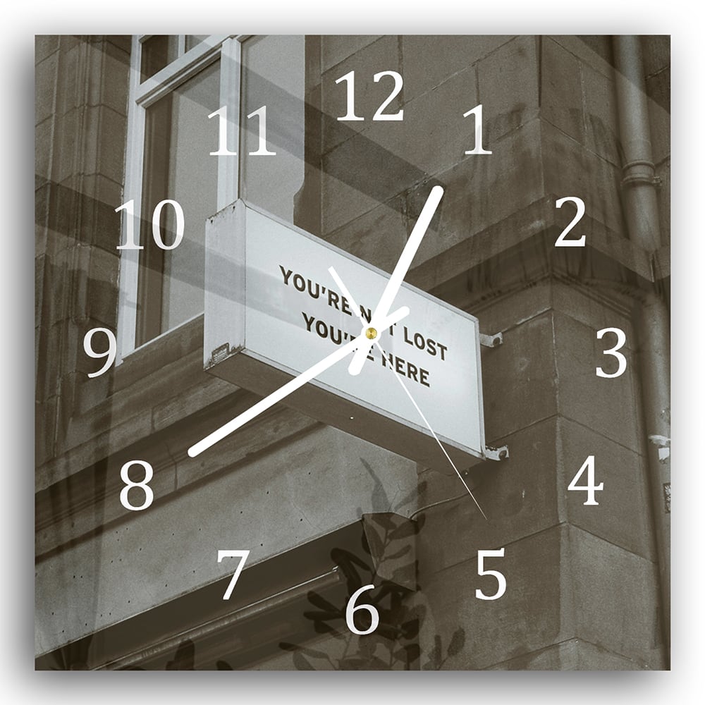 Wanduhr 30x30 - Zitat auf Schild