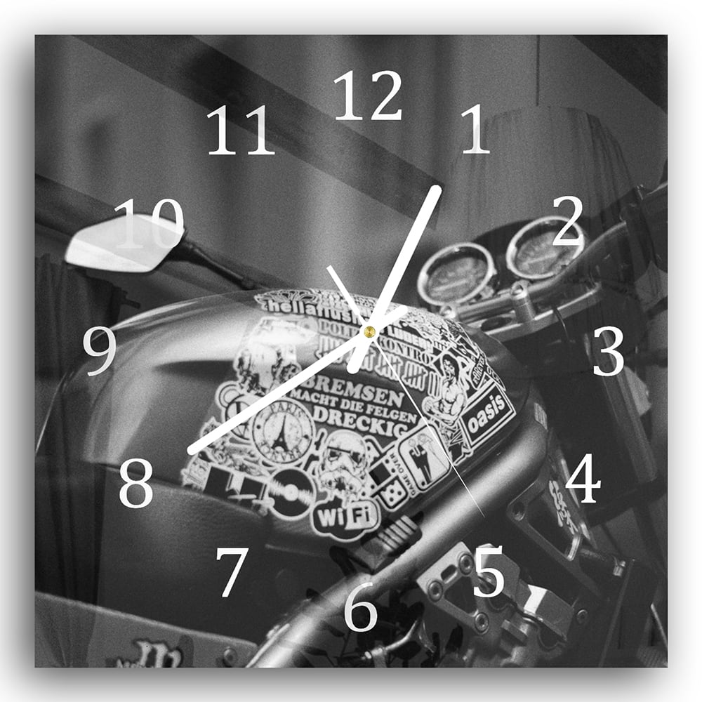 Wanduhr 30x30 - Motorrad mit Stickern