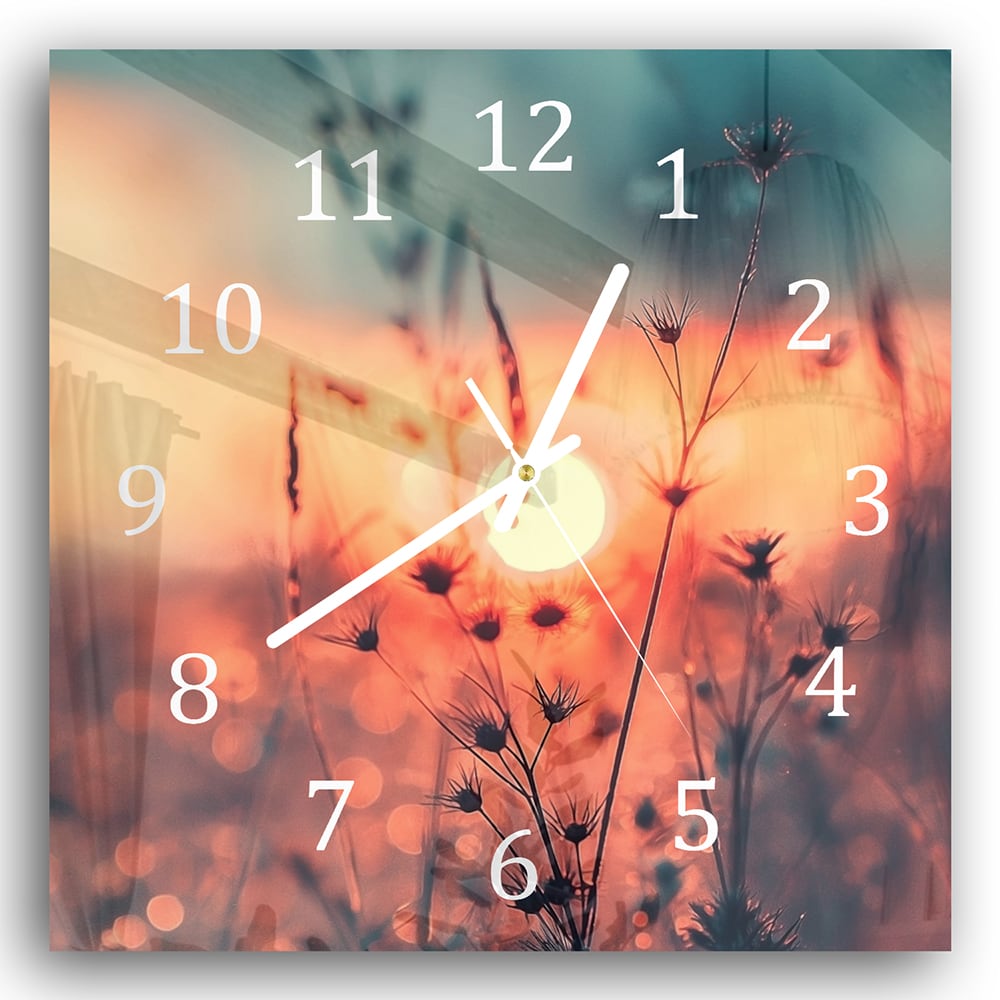 Wanduhr 30x30 - Sonnenaufgang über dem Blumenfeld