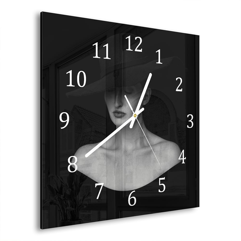 Wanduhr 30x30 - Schwarz-Weiß Frau