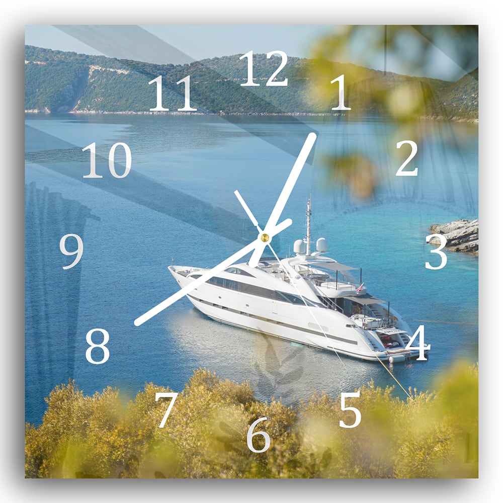 Wanduhr 30x30 - Jacht vor Anker