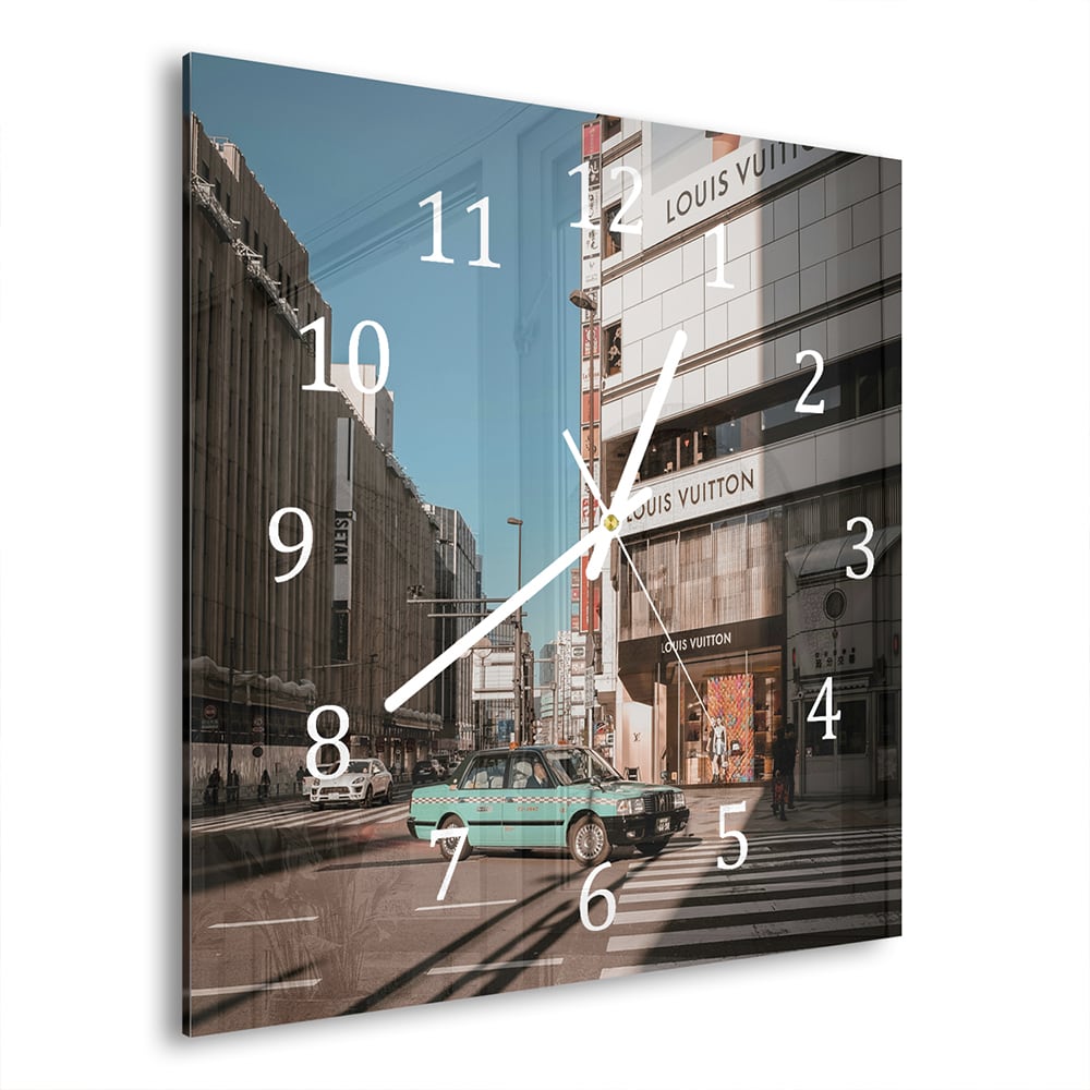 Wanduhr 30x30 - Taxi vor Louis Vuitton