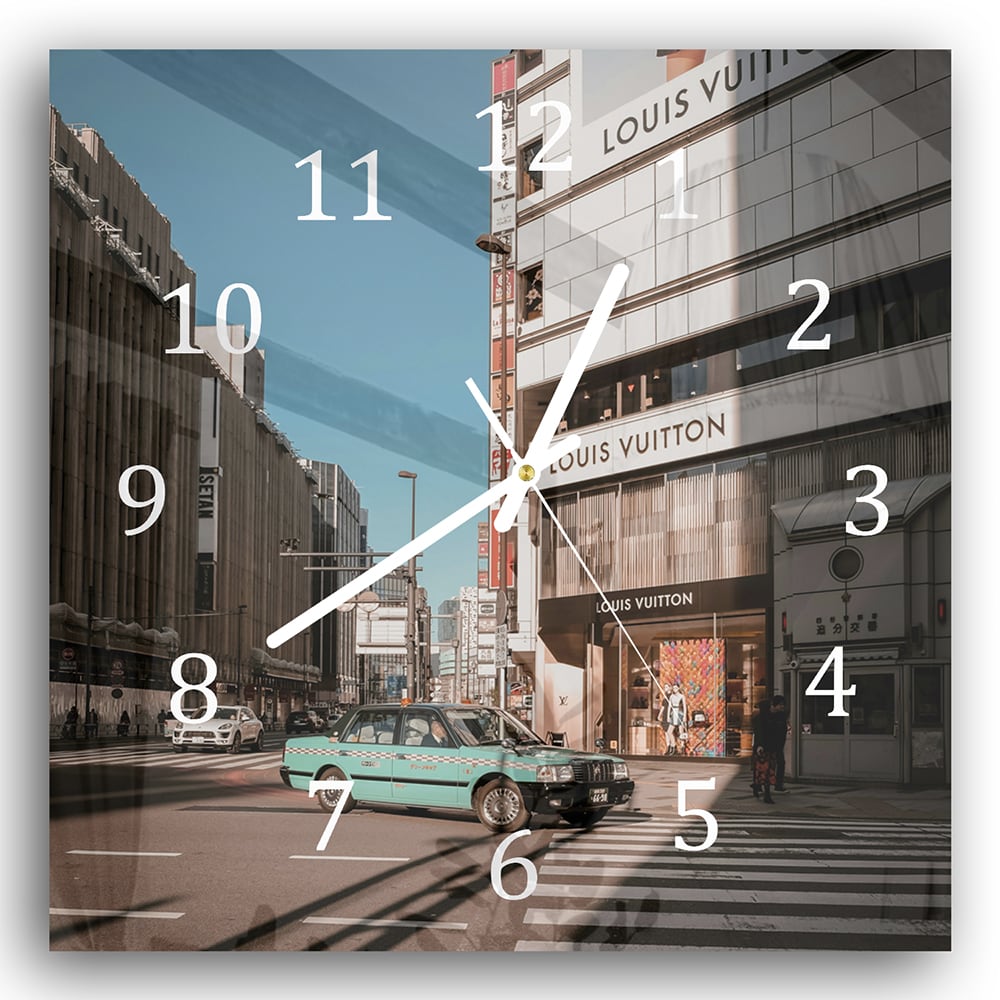Wanduhr 30x30 - Taxi vor Louis Vuitton
