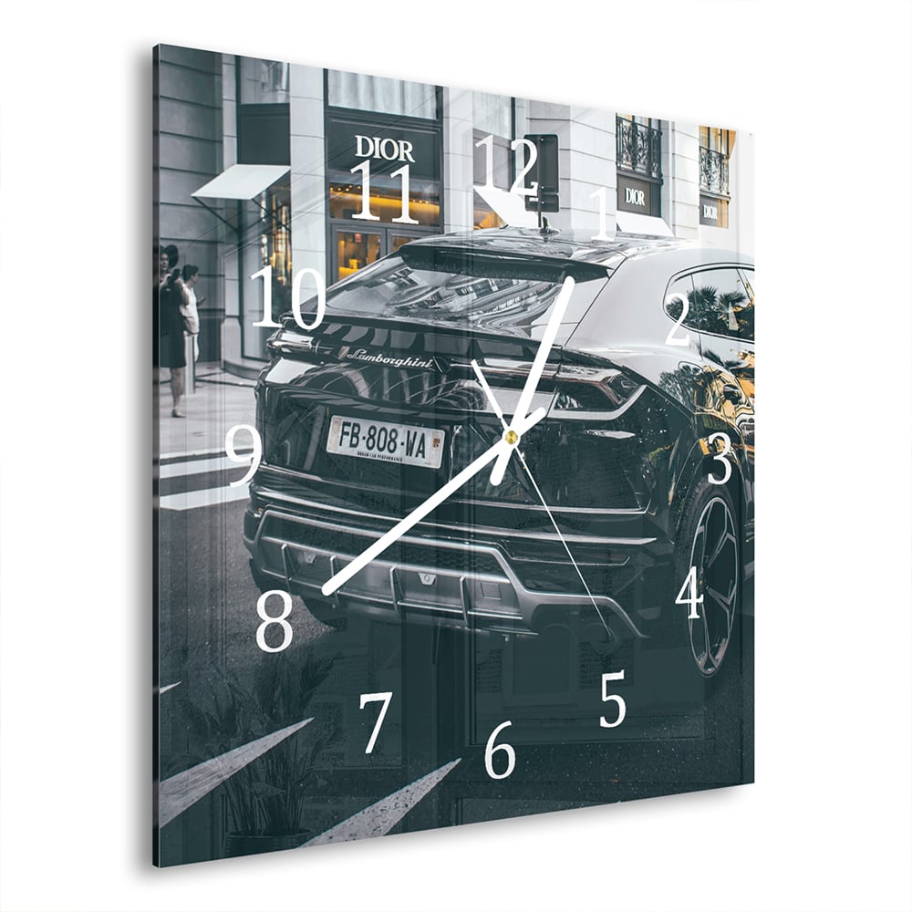 Wanduhr 30x30 - Lamborghini vor Dior-Laden