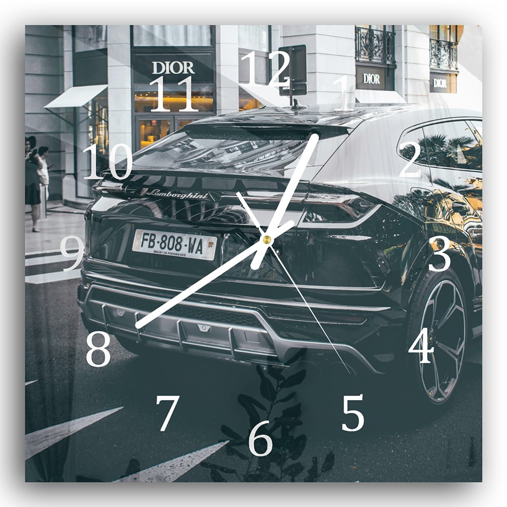 Wanduhr 30x30 - Lamborghini vor Dior-Laden