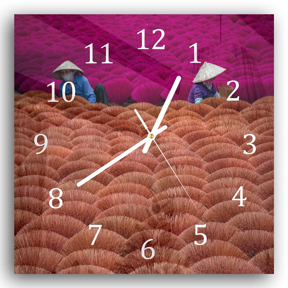 Wanduhr 30x30 - Räucherstäbchenherstellung in Vietnam