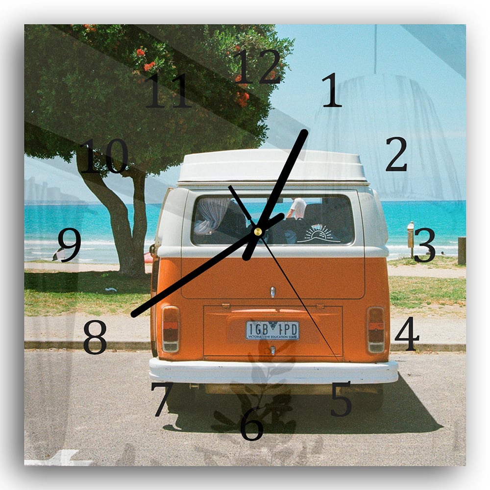 Wanduhr 30x30 - Wohnmobil am Strand