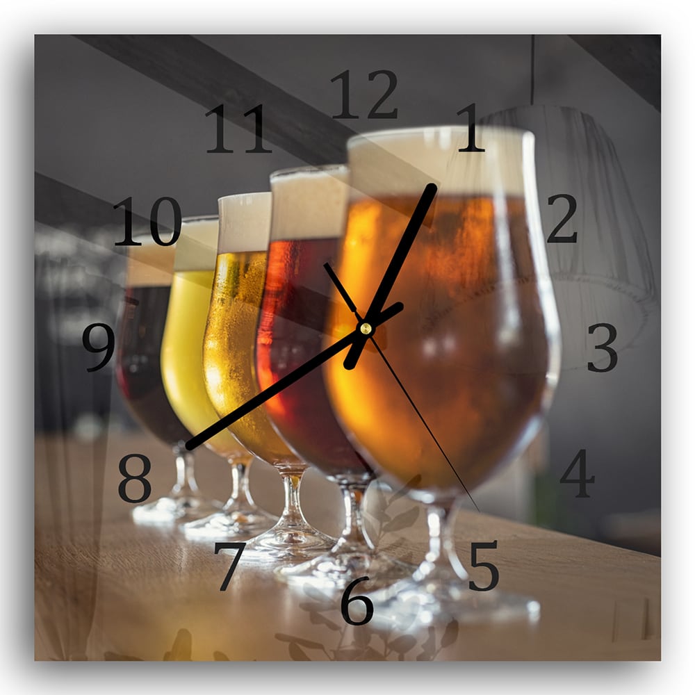 Wanduhr 30x30 - Verschiedene Biere