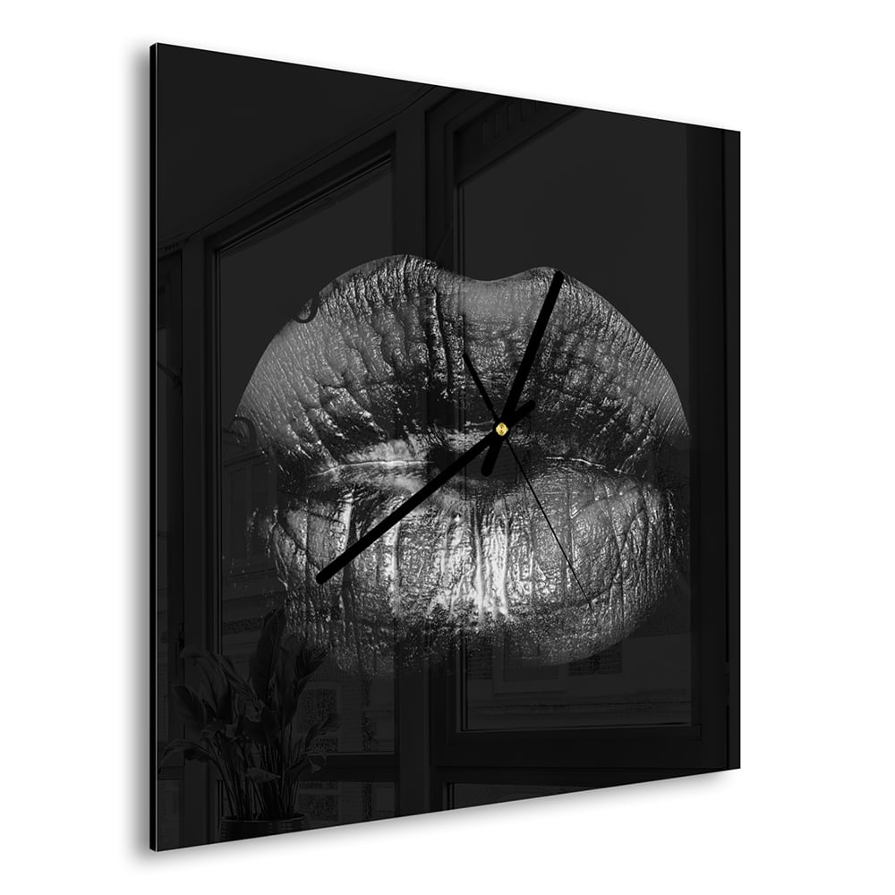Wanduhr 30x30 - Schwarze Lippen