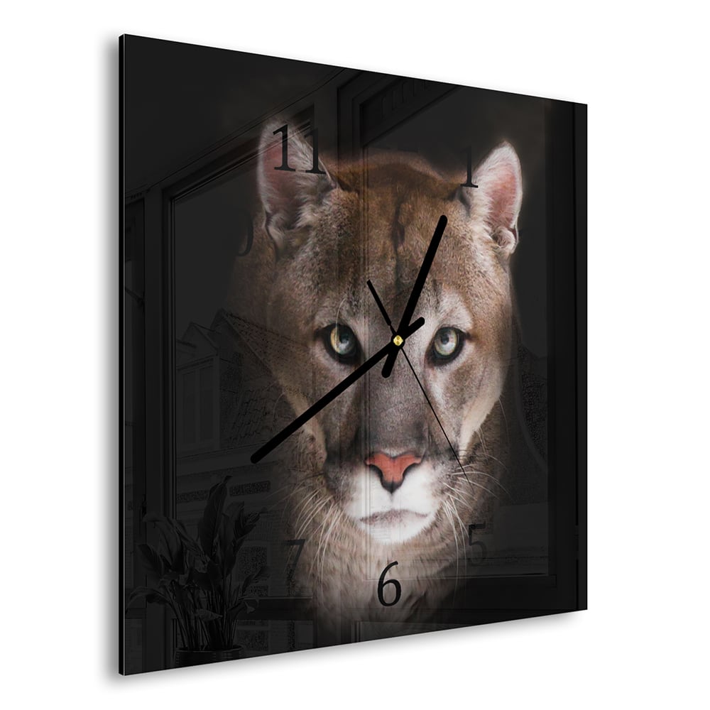 Wanduhr 30x30 - Puma im Dunkeln