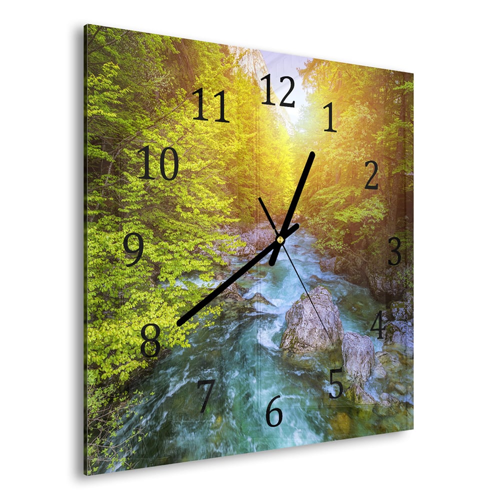 Wanduhr 30x30 - Kristallklares Bergwasser